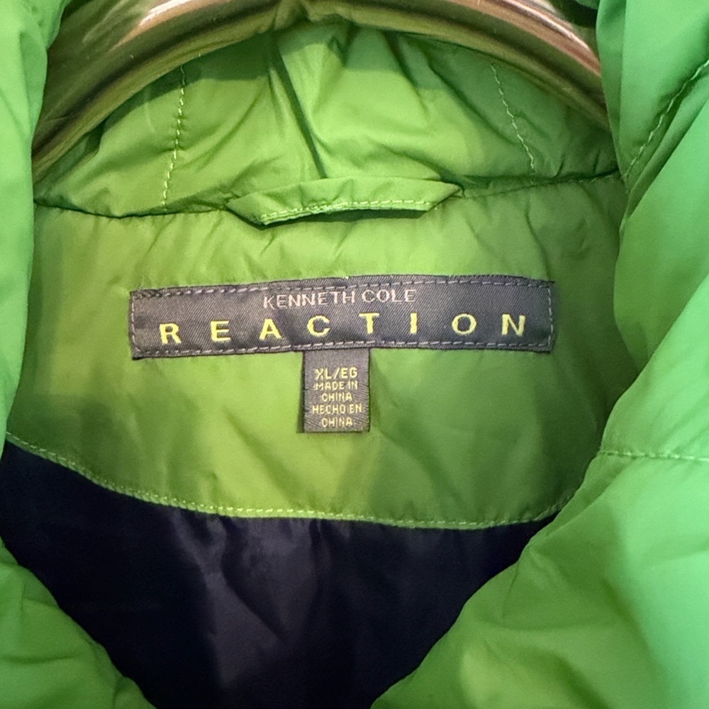 Kenneth Cole Reaction Women's XL Bright Green Puffer Vest - Picture 3 of 13